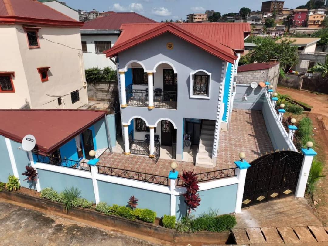 Apparts meublés Tigson Yaoundé Esterno foto