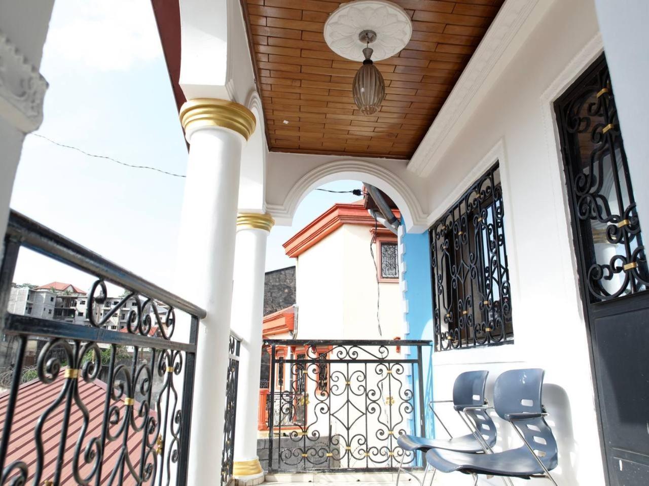 Apparts meublés Tigson Yaoundé Esterno foto